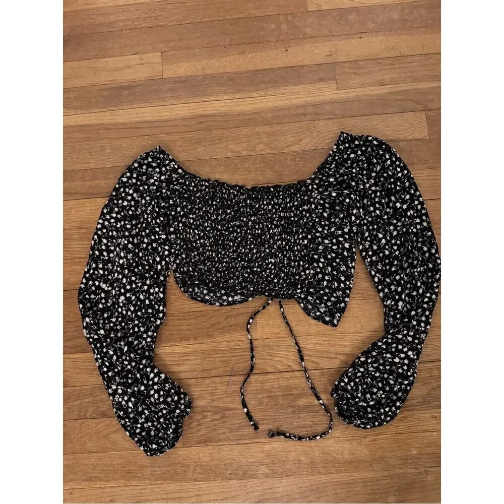 Windsor Women's Black Floral Long Sleeve Crop Top - Size S  b22